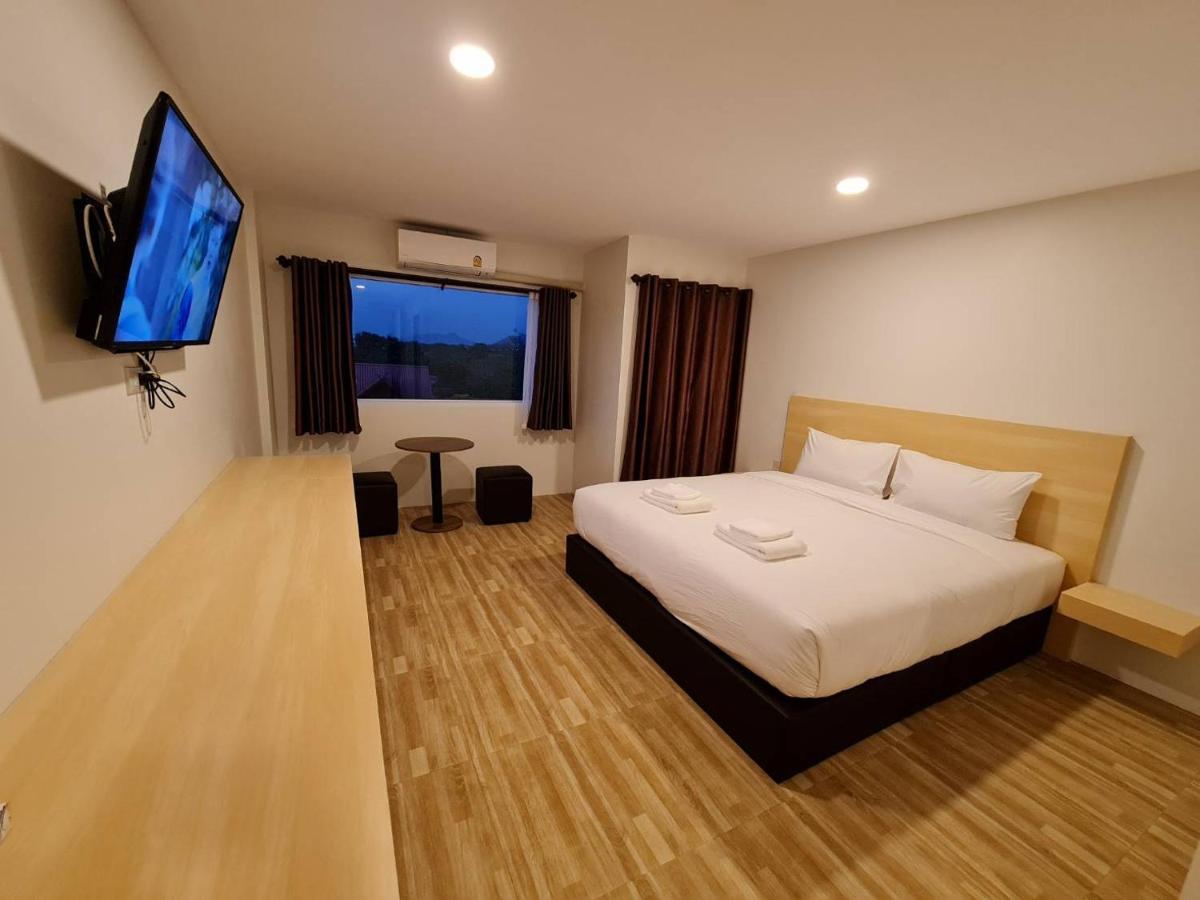 The Charlotte Smart Hotel Lop Buri 外观 照片