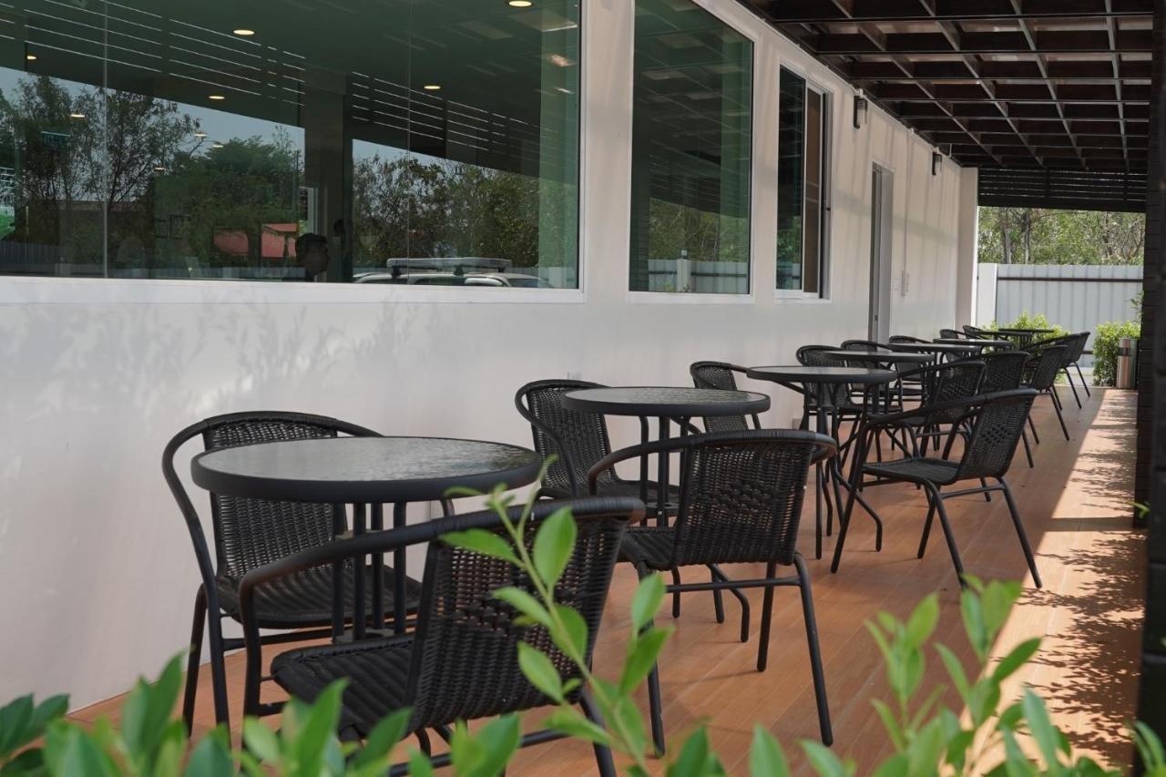 The Charlotte Smart Hotel Lop Buri 外观 照片